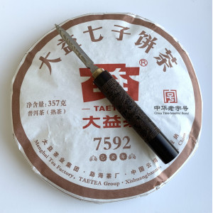 Шу Пуэр Да И 7592 блин 2019 год 357 г. Photo 2